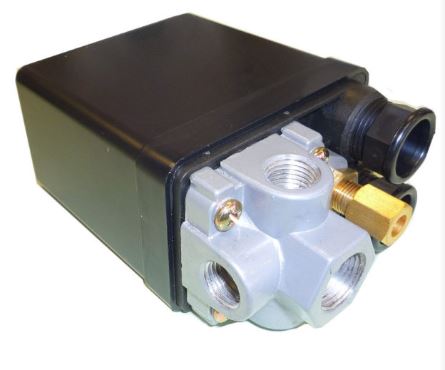 2000442  4 PORT P/SWITCH 20A